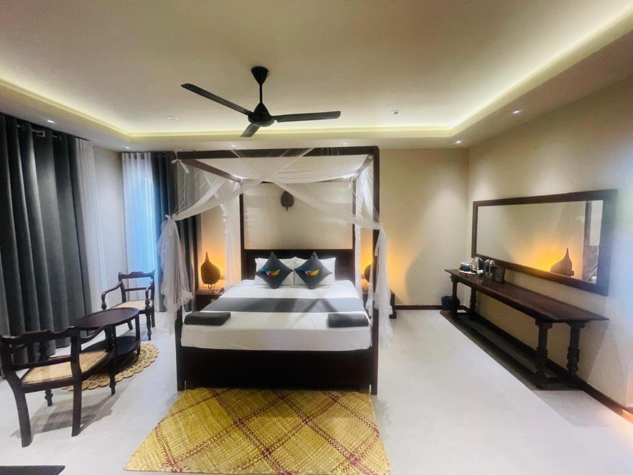 Bohemian Nest Hotel Negombo Exterior photo