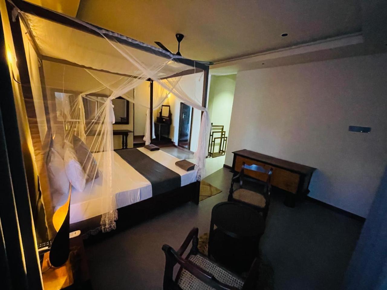 Bohemian Nest Hotel Negombo Exterior photo