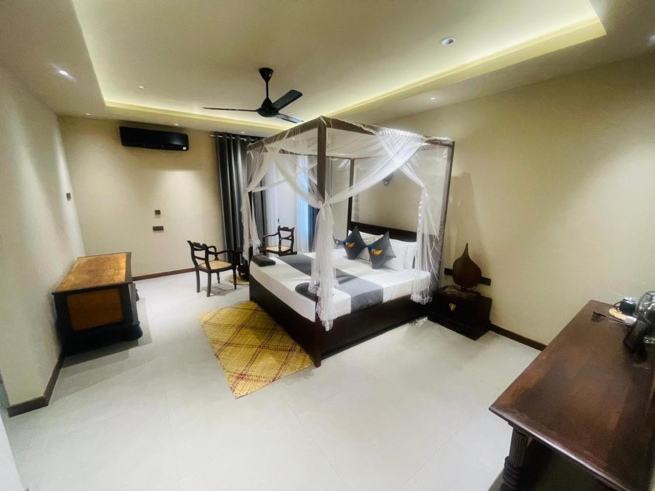 Bohemian Nest Hotel Negombo Exterior photo