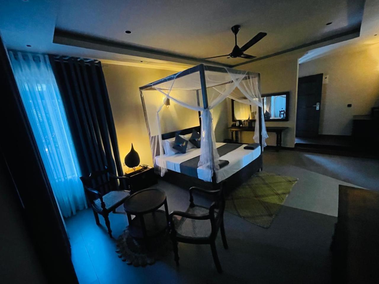 Bohemian Nest Hotel Negombo Exterior photo