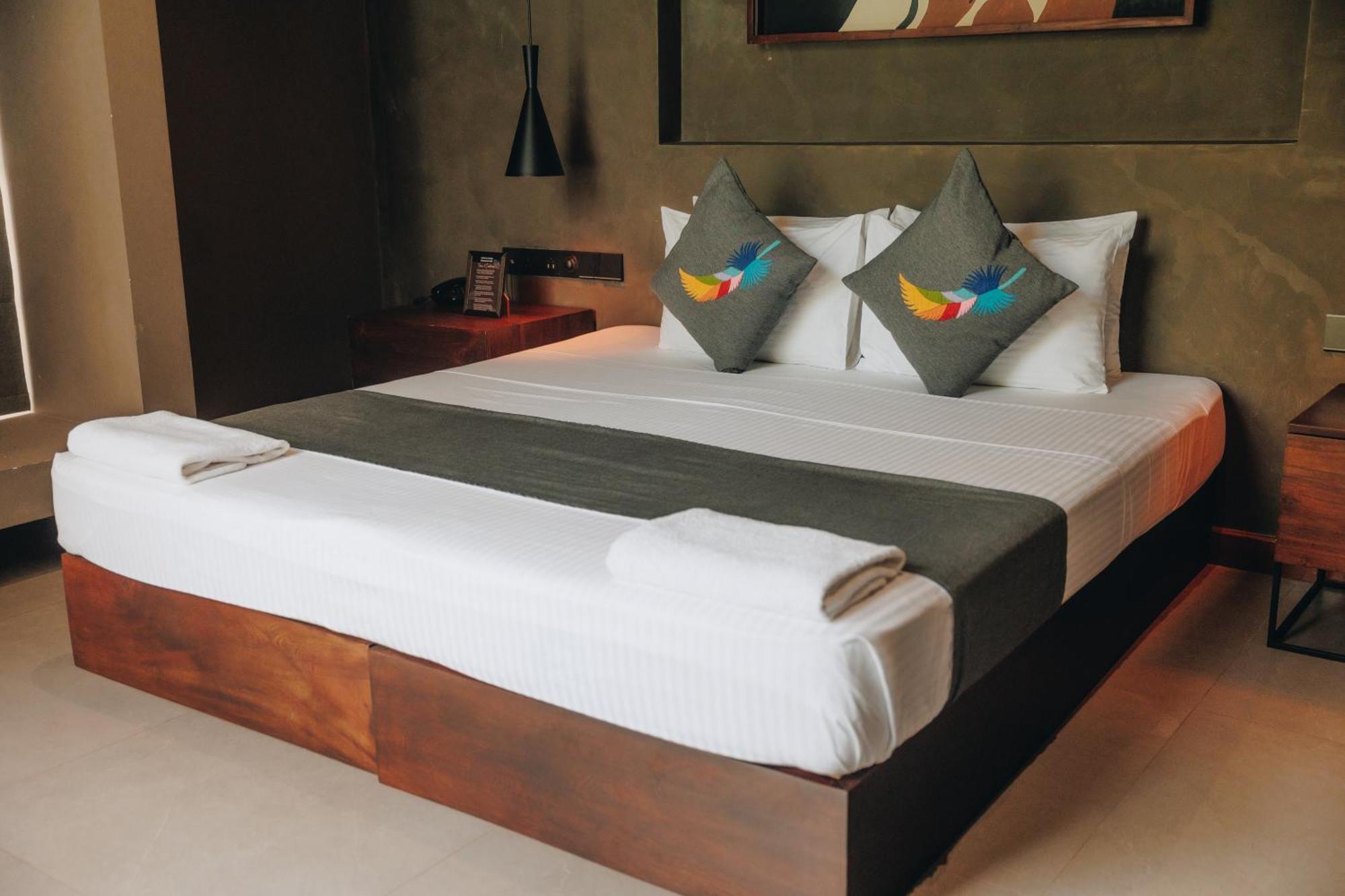 Bohemian Nest Hotel Negombo Exterior photo