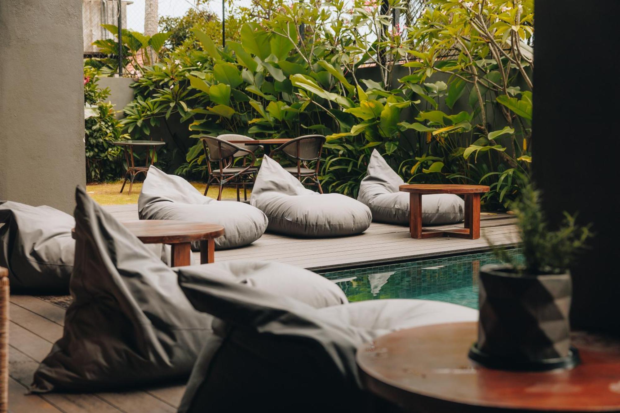 Bohemian Nest Hotel Negombo Exterior photo